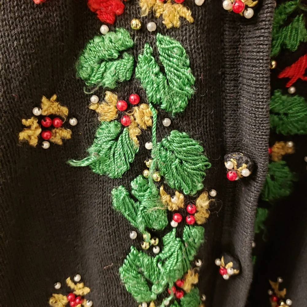 Vintage Christmas Sweater Cardigan - Picture 4 of 9